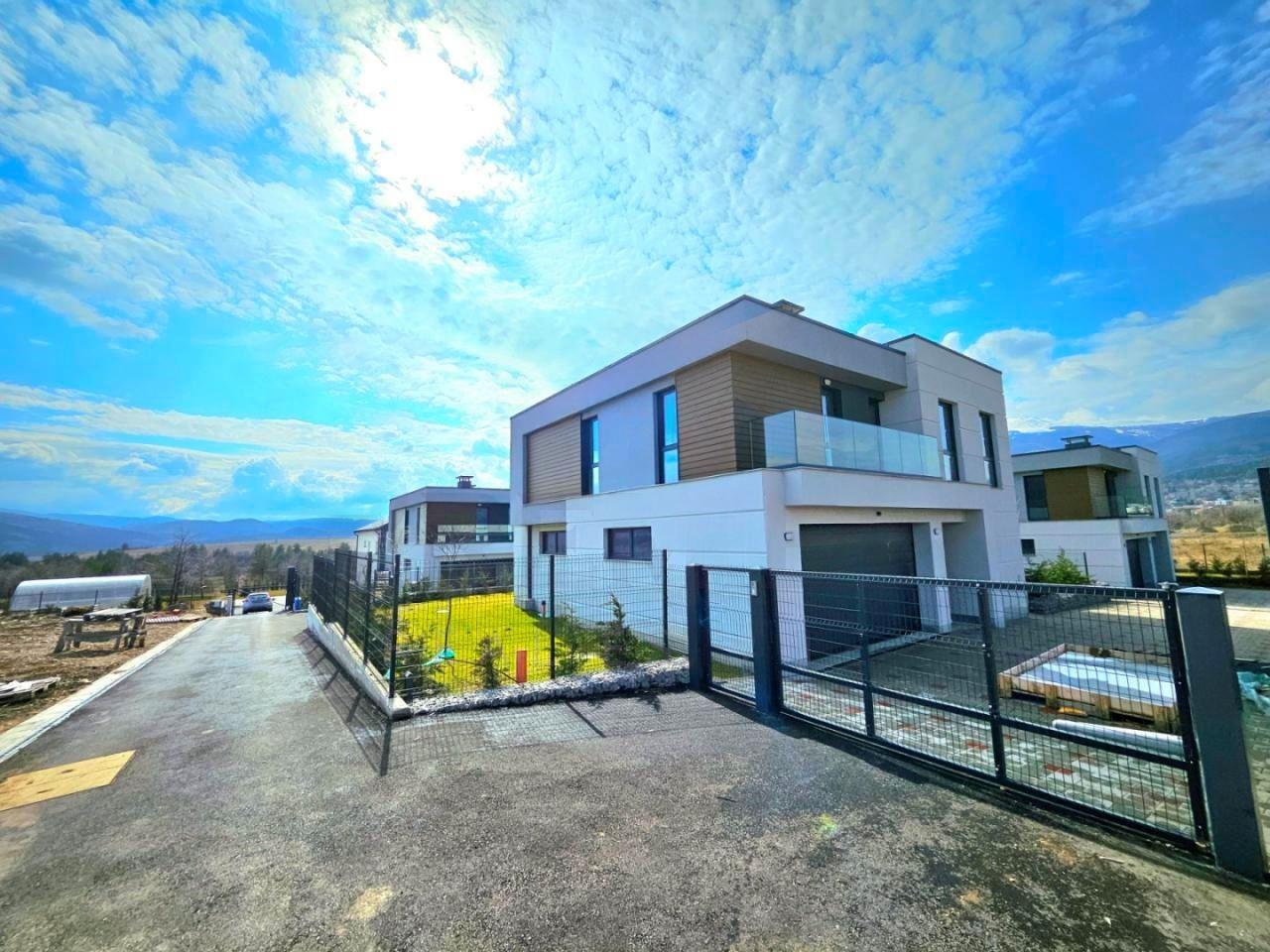 House for Sale in Sofia, Bistritsa
