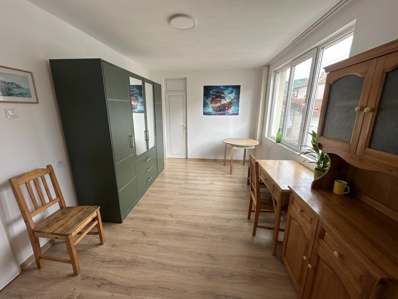 House Floor for Sale in Chernomorets, Burgas