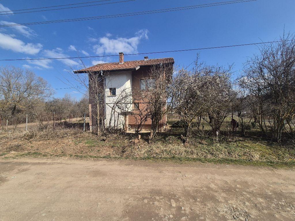 House for Sale in Noevtsi, Pernik