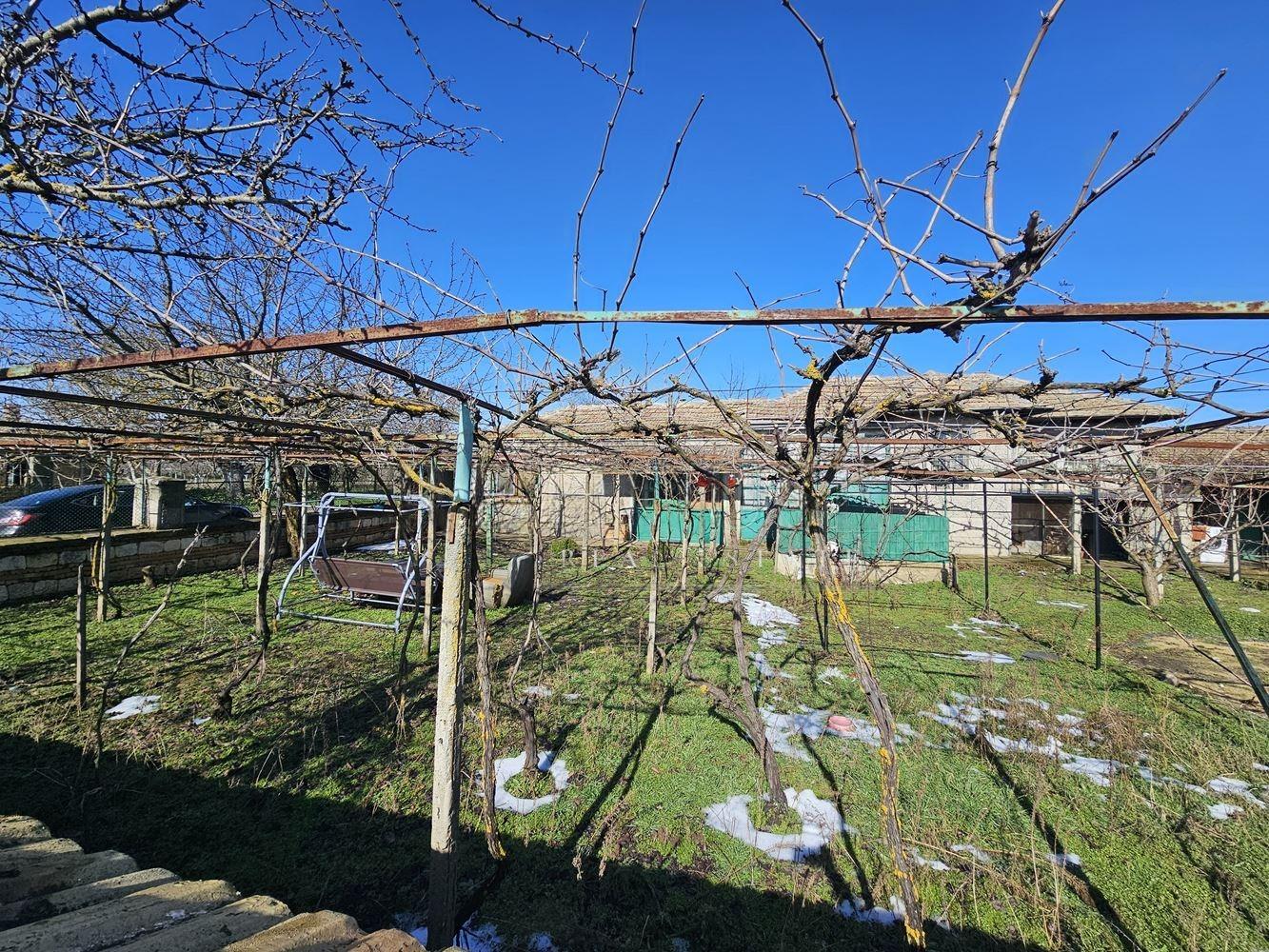 House for Sale in Karamanite, Varna
