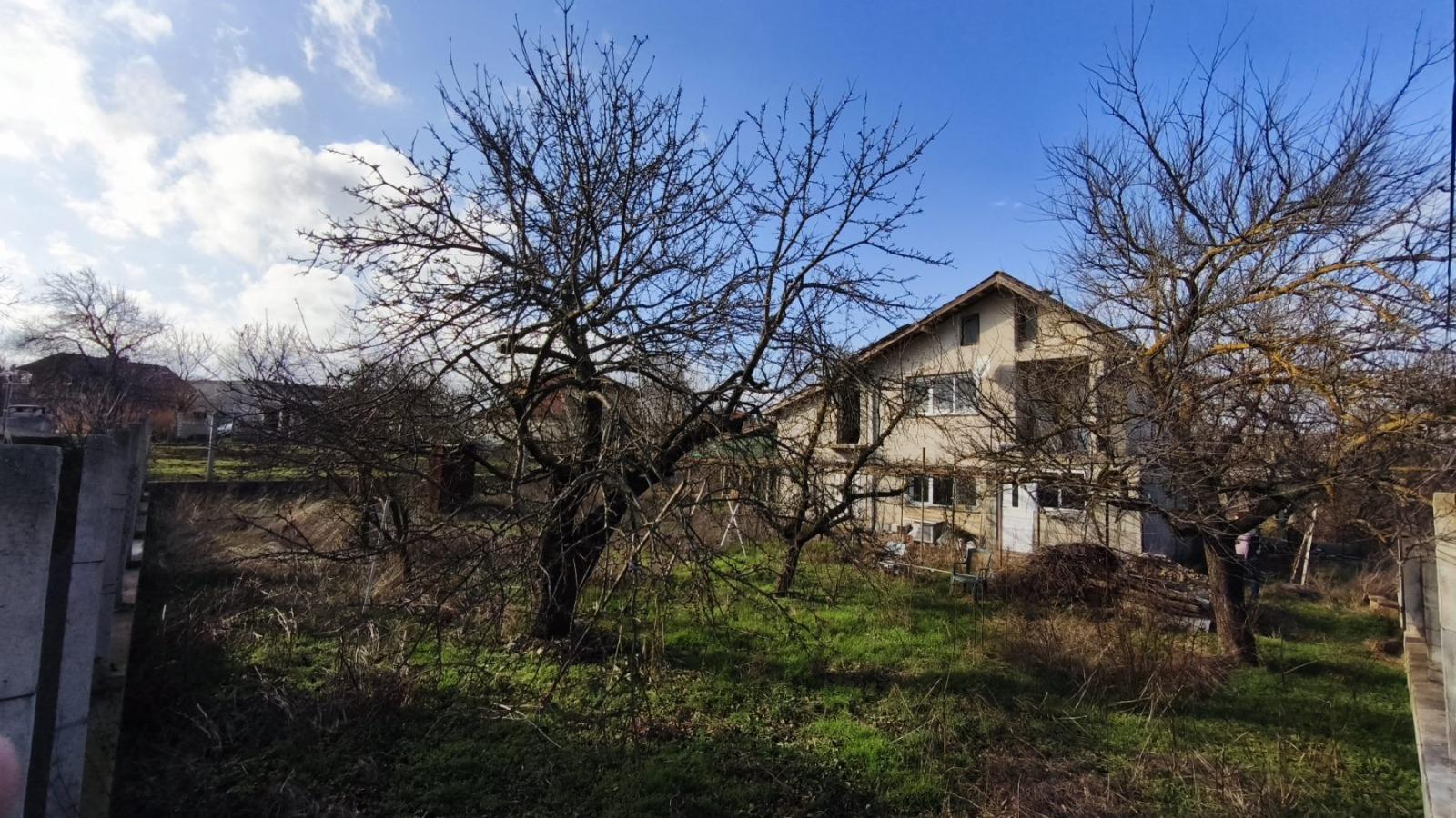 House for Sale in Yarebichna, Varna