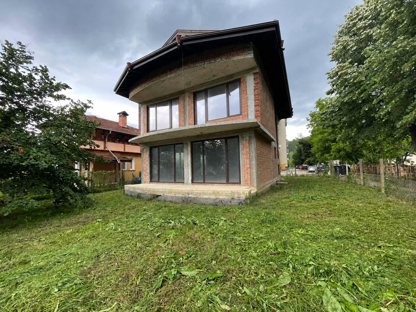 House for Sale in Troyan, Lovech