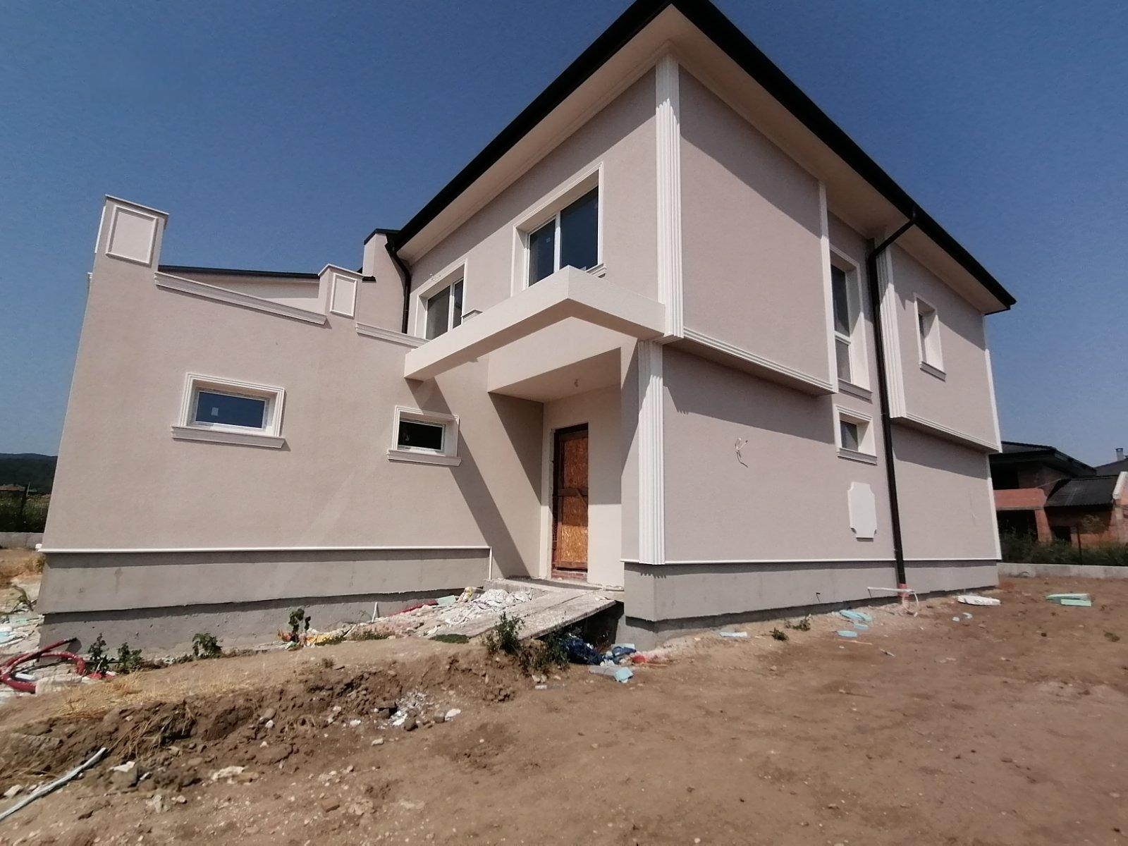 House for Sale in Parvenets, Plovdiv