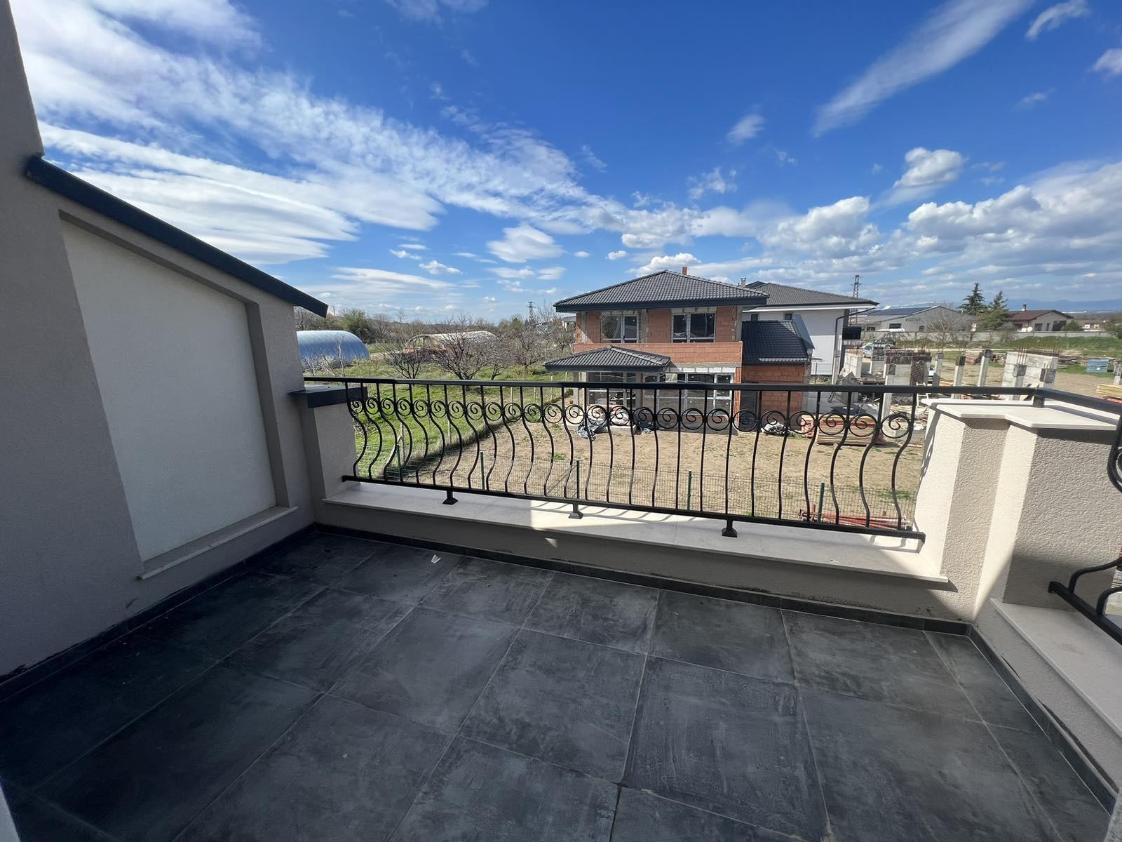 House for Sale in Parvenets, Plovdiv