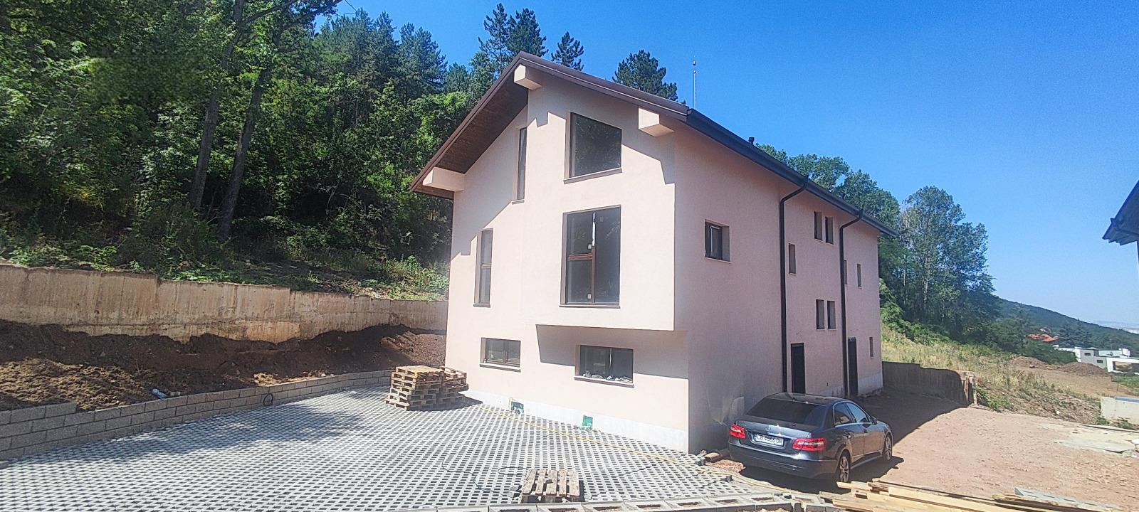 House for Sale in Sofia, Lozen