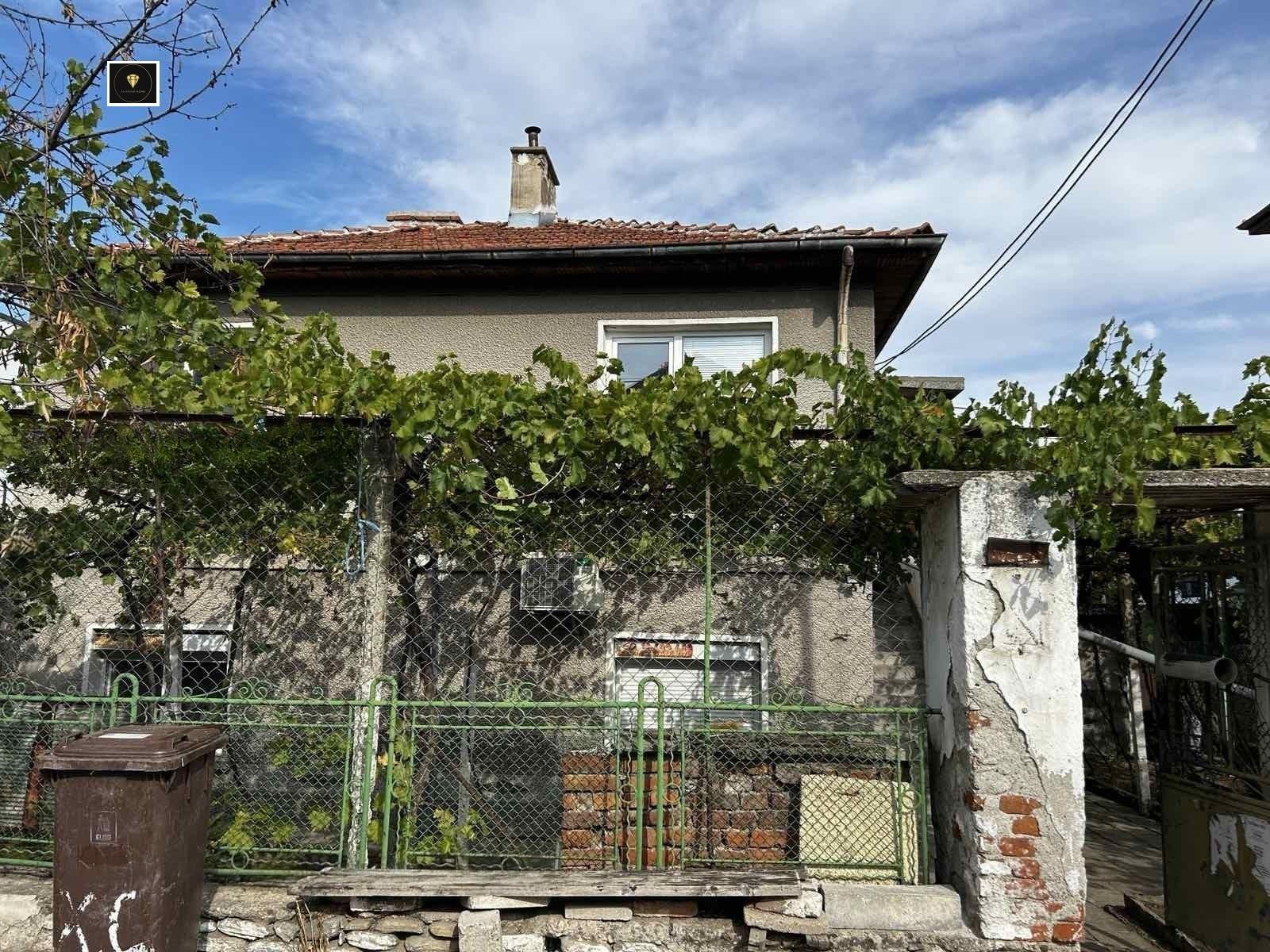 House for Sale in Parvenets, Plovdiv