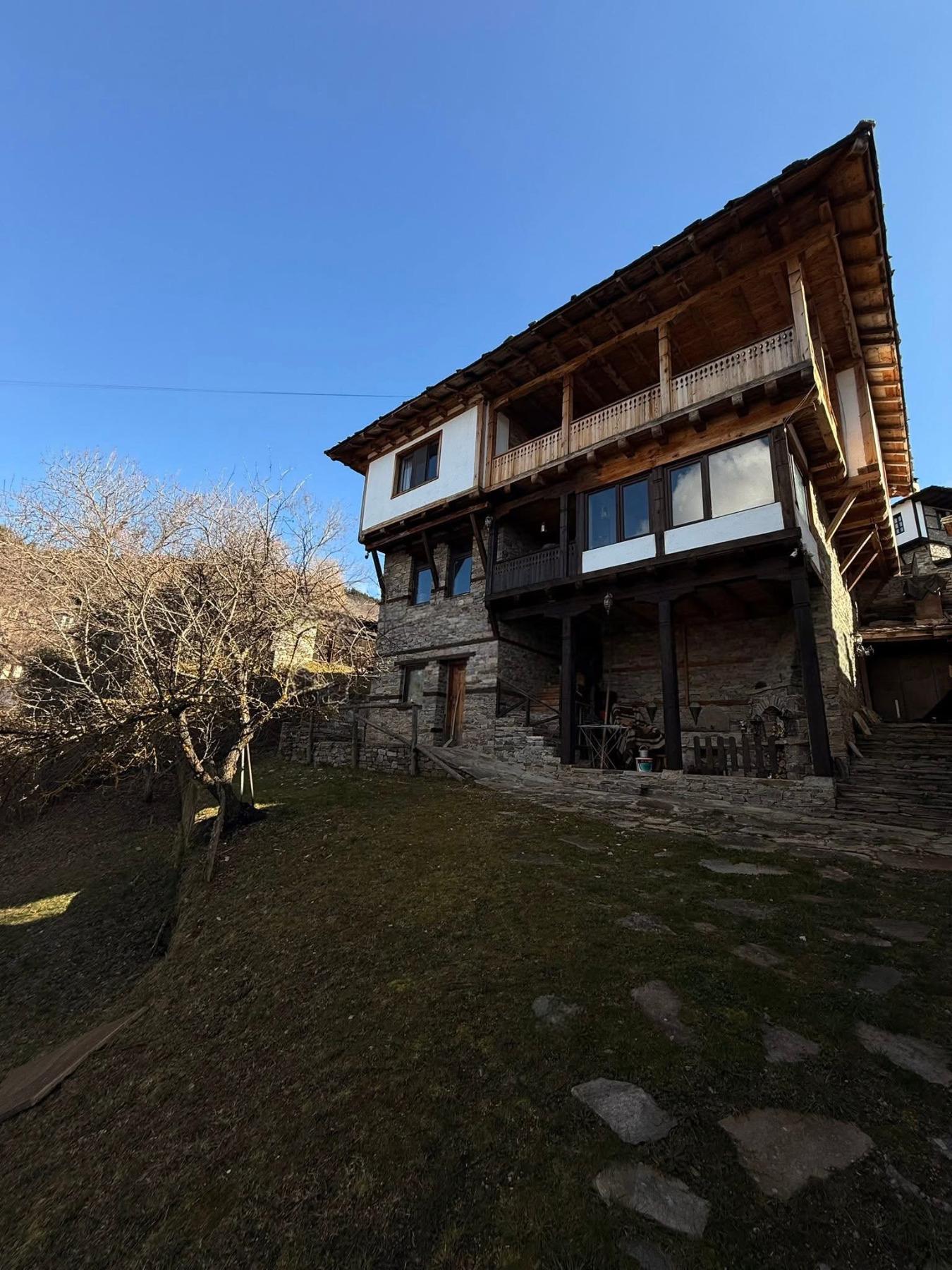 House for Sale in Leshten, Blagoevgrad