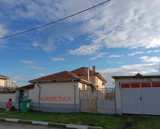 House for Sale in Yasno pole, Plovdiv