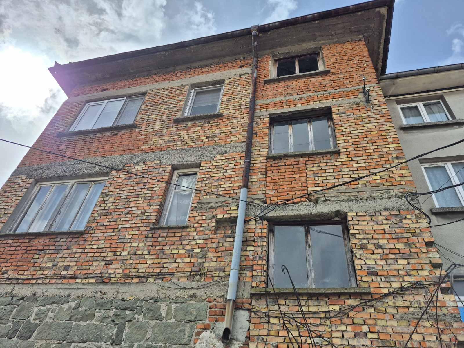 House Floor for Sale in Aytos, Burgas