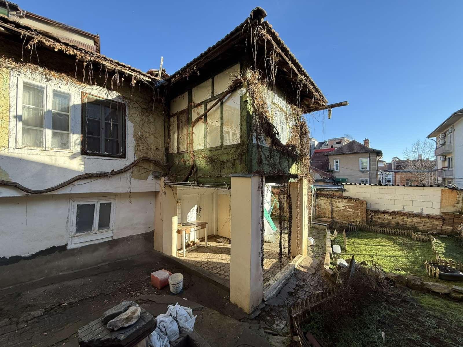 House for Sale in Pleven, Idealen tsentar