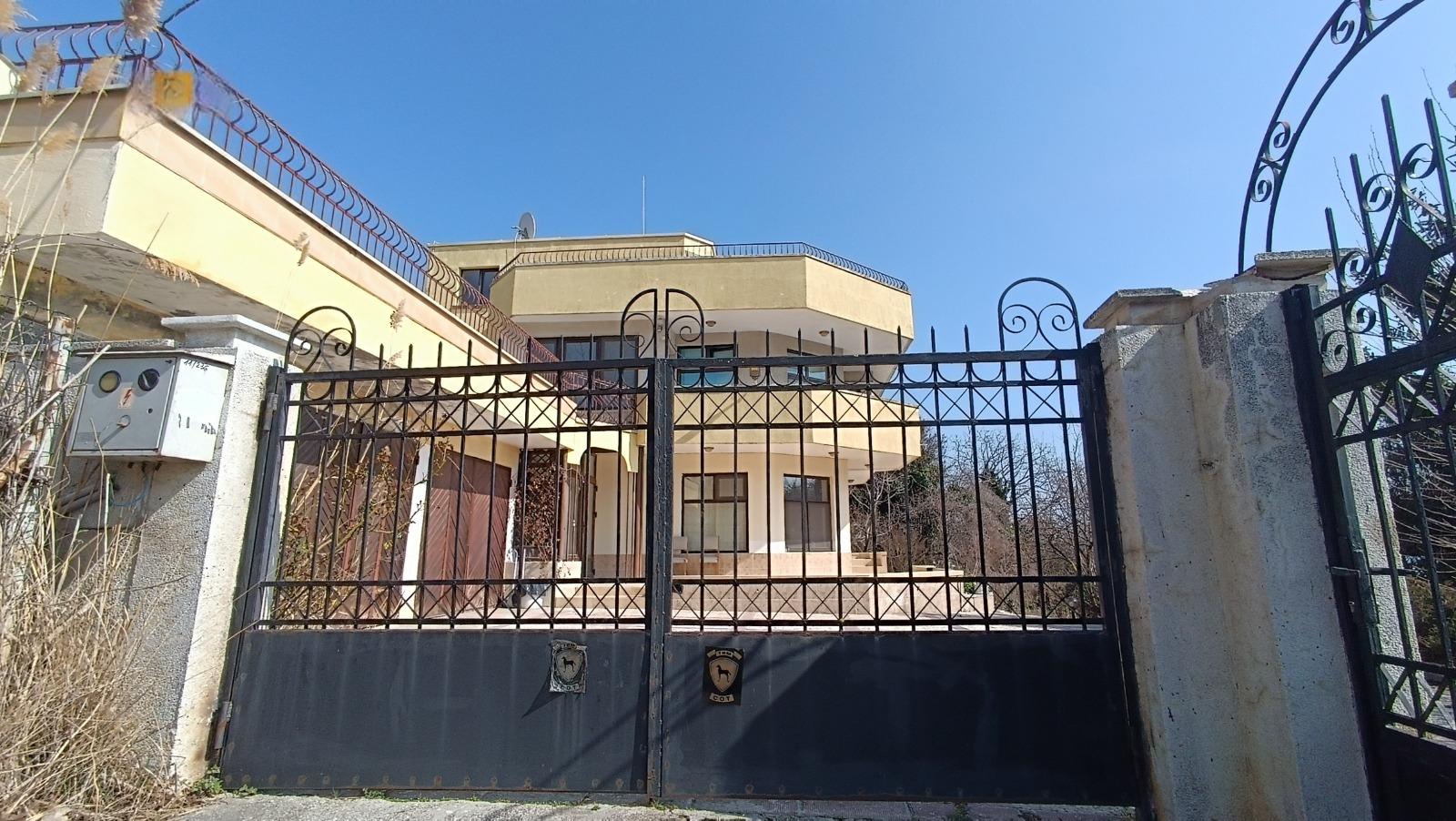 House for Sale in Varna, Briz