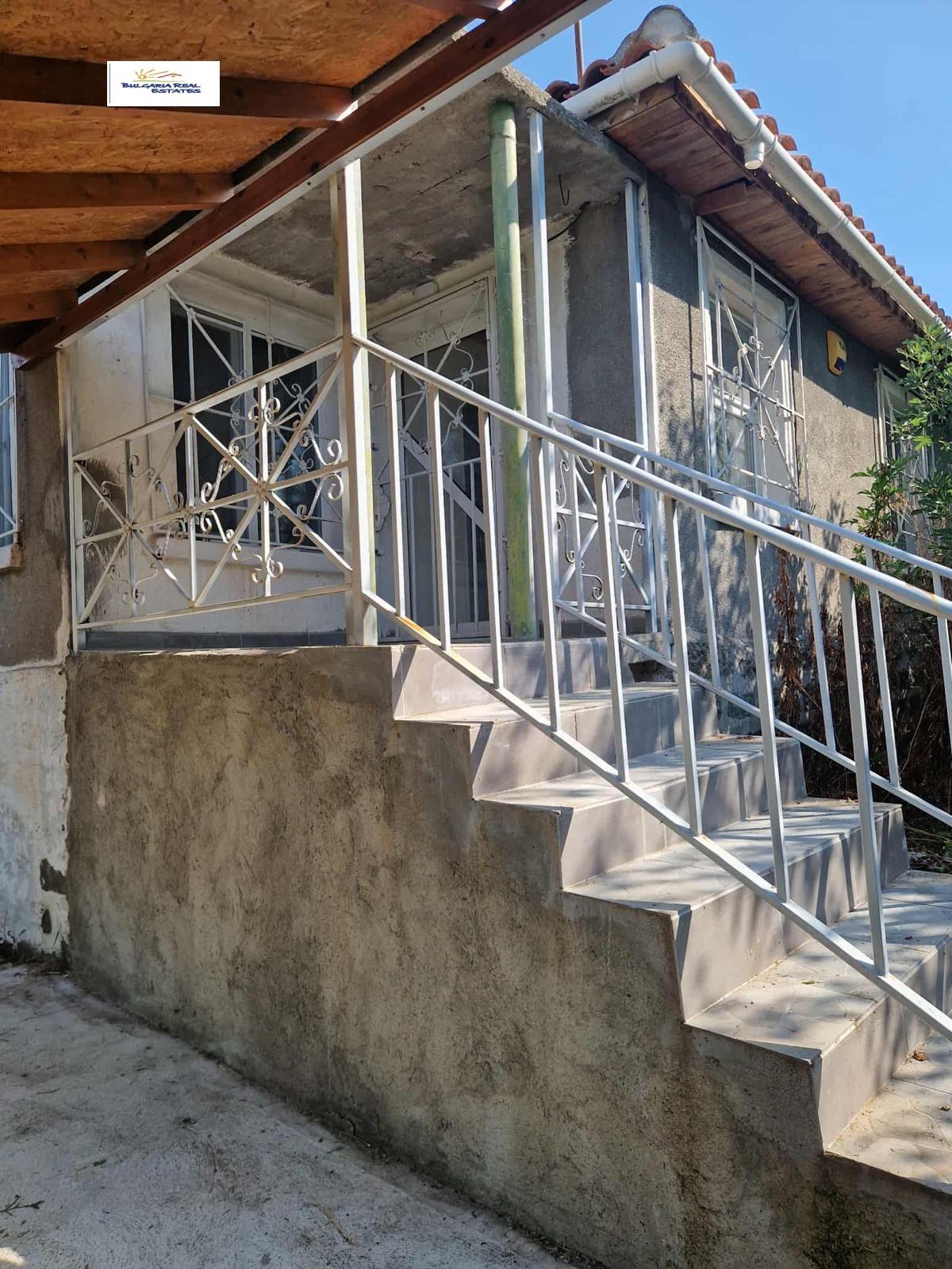 House for Sale in Parvenets, Yambol