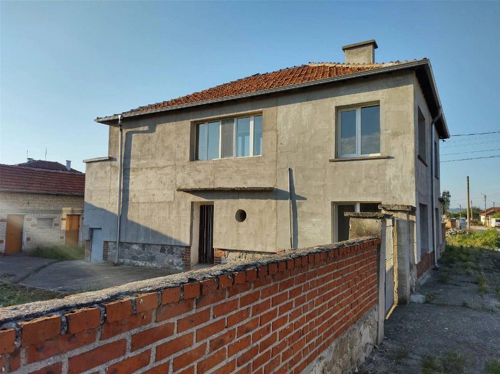 House for Sale in Parvomay, Plovdiv
