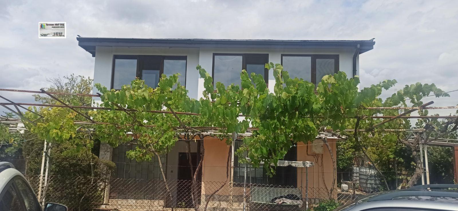 Villa for Sale in Topola, Dobrich