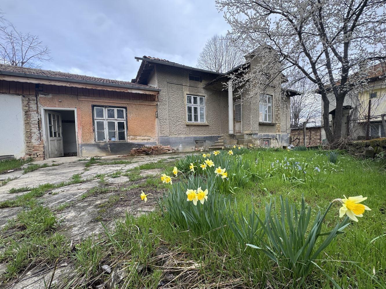 House for Sale in Smyadovo, Shumen
