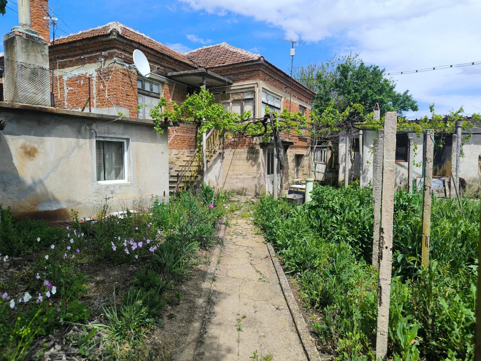 House for Sale in Chernitsa, Burgas