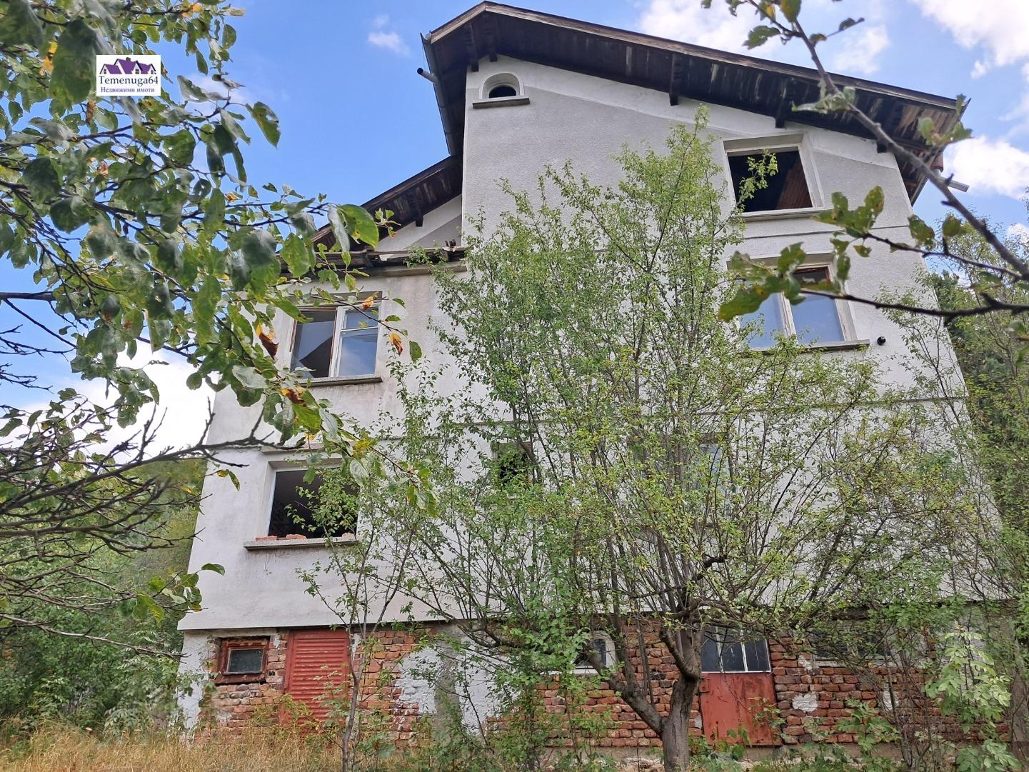 House for Sale in Lukovo, Sofia Province