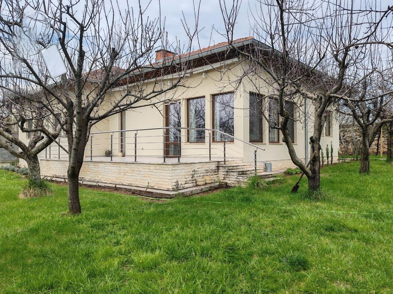 House for Sale in Pelishat, Pleven