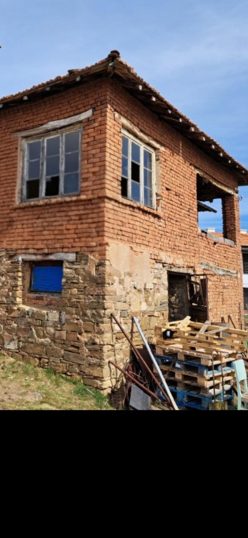 House for Sale in Potsarnentsi, Pernik