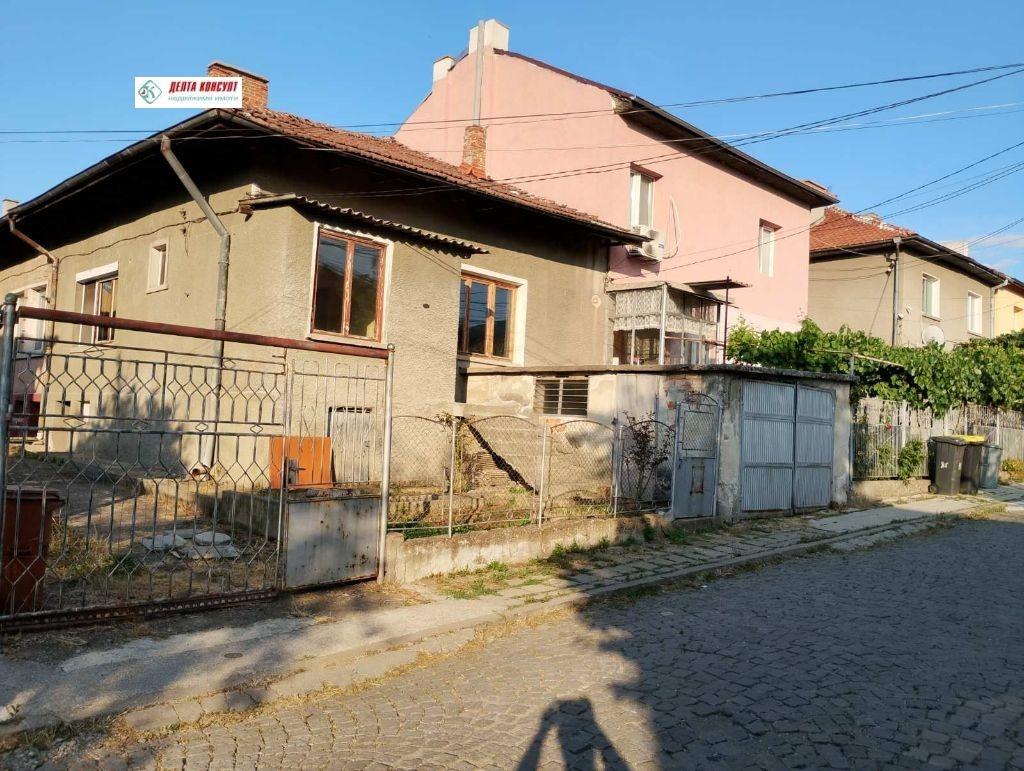 House for Sale in Pernik, Mogiliche
