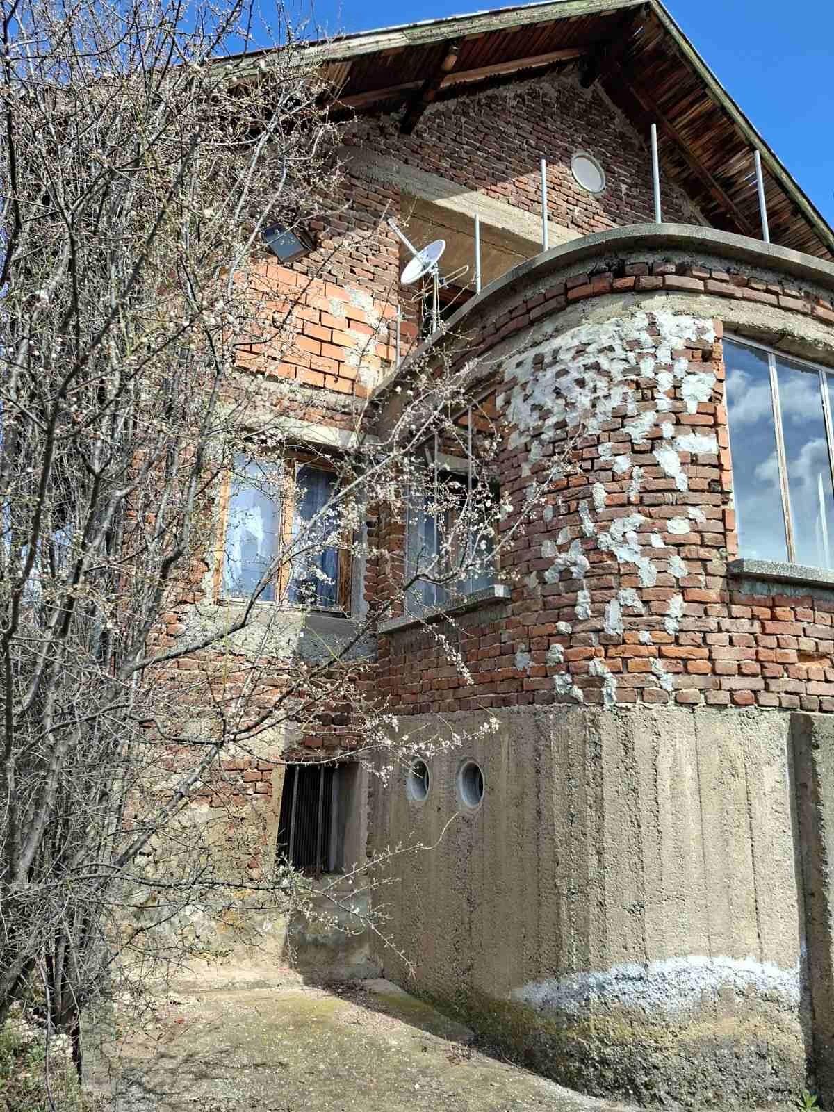 House for Sale in Kalishte, Pernik
