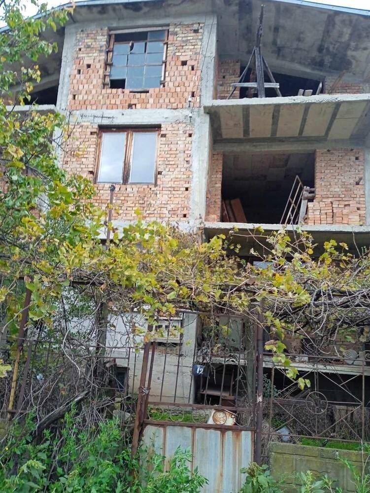 House for Sale in Burgas, Lozovo