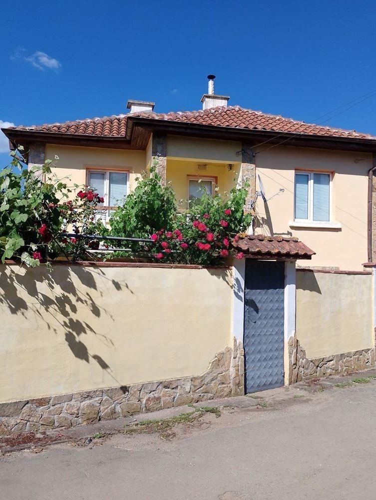 House for Sale in Momina tsarkva, Burgas