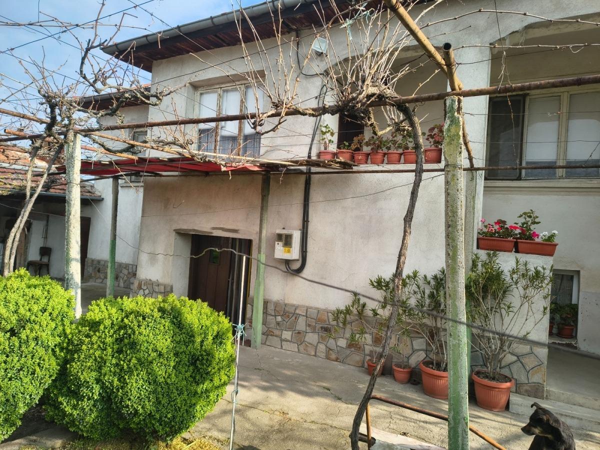 House for Sale in Tsalapitsa, Plovdiv