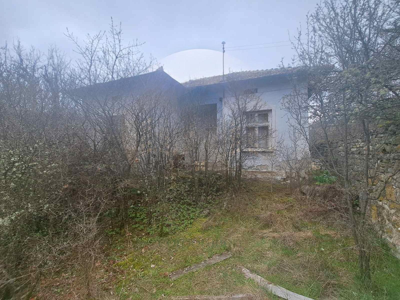 House for Sale in Cheparlintsi, Sofia Province