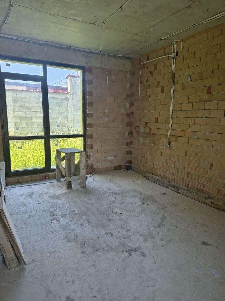 House for Sale in Burgas, Marinka
