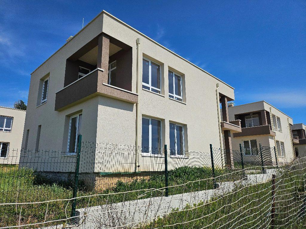 House for Sale in Varna, Borovets – yug Area