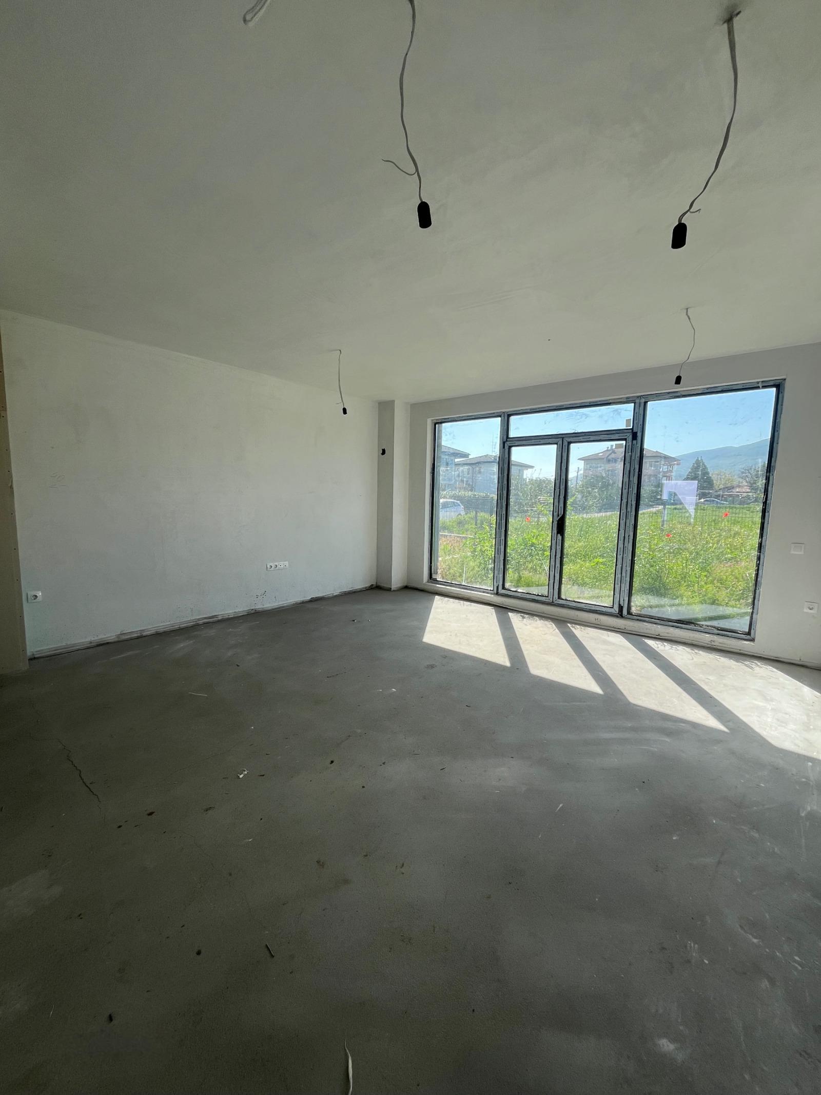 House for Sale in Parvenets, Plovdiv