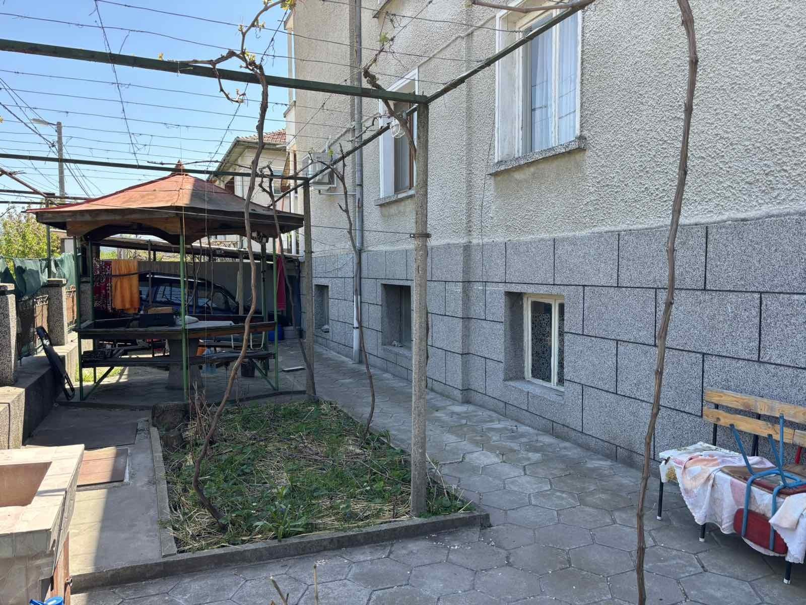 House Floor for Sale in Banya, Plovdiv