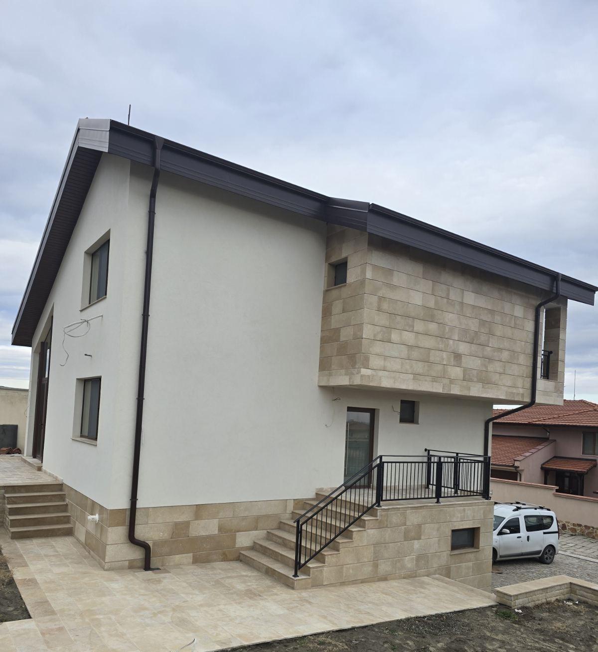 House for Sale in Brestnik, Plovdiv