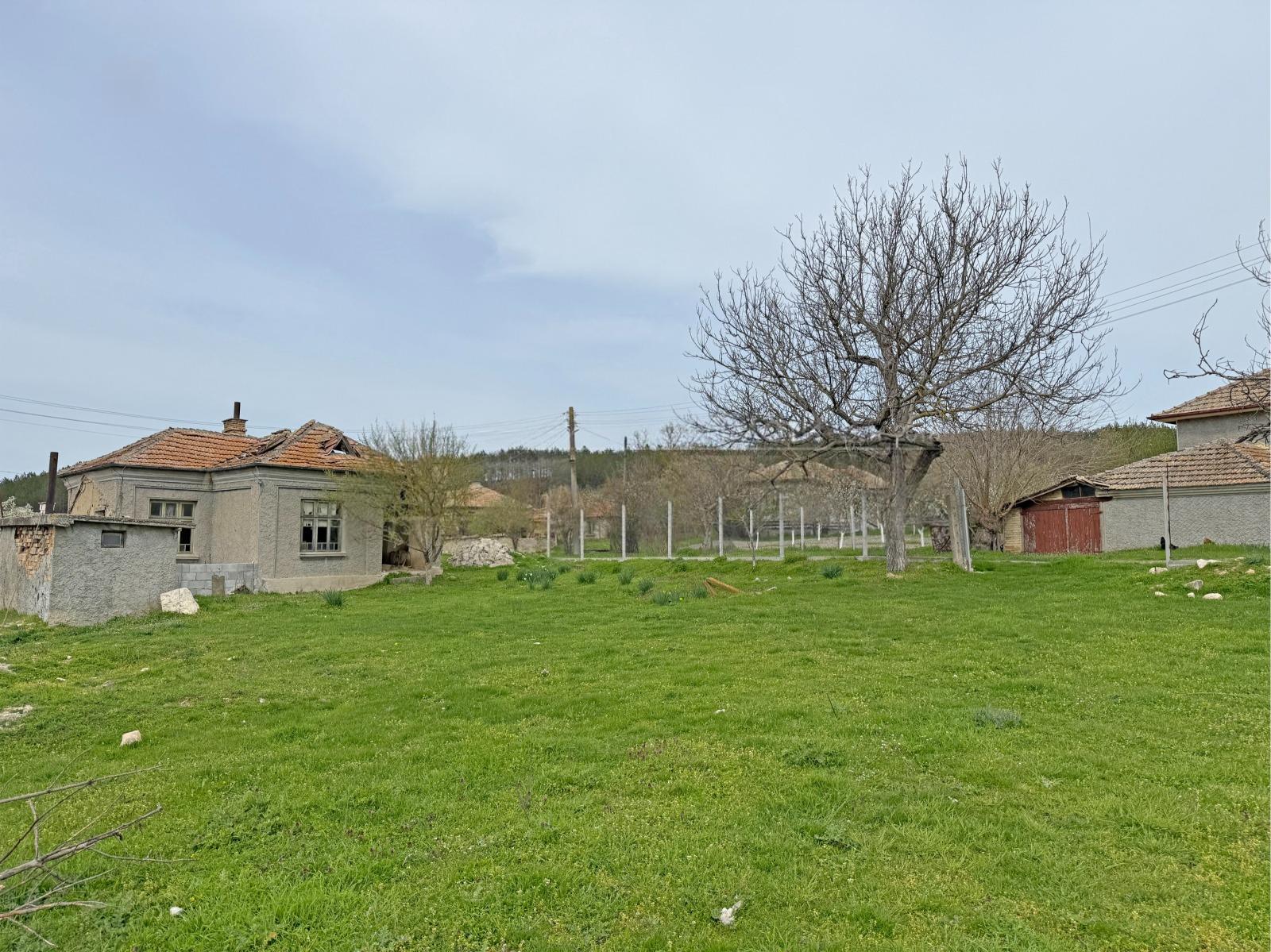 House for Sale in Zaychino oreshe, Shumen