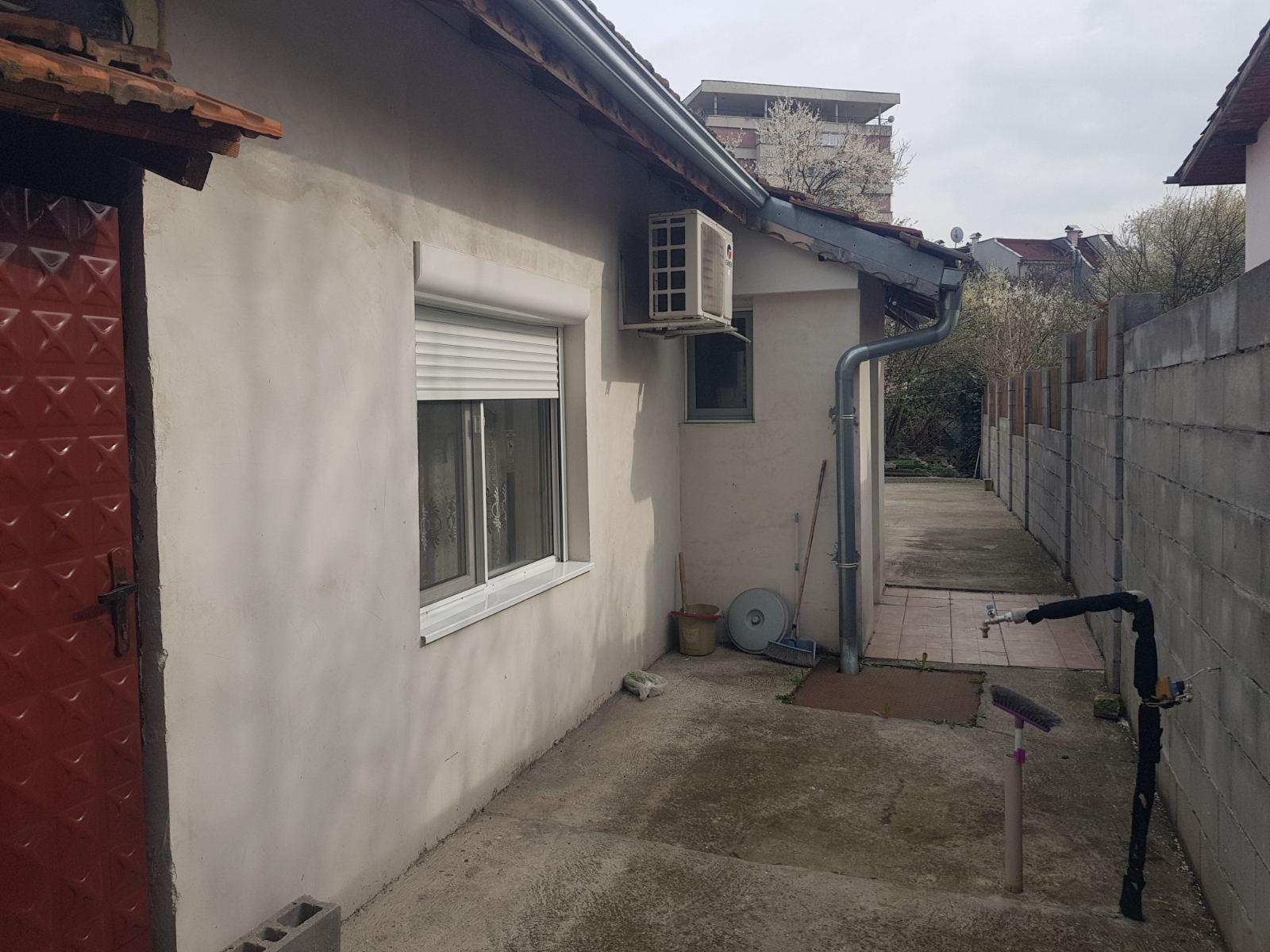 House for Sale in Pleven, 9-ti kvartal