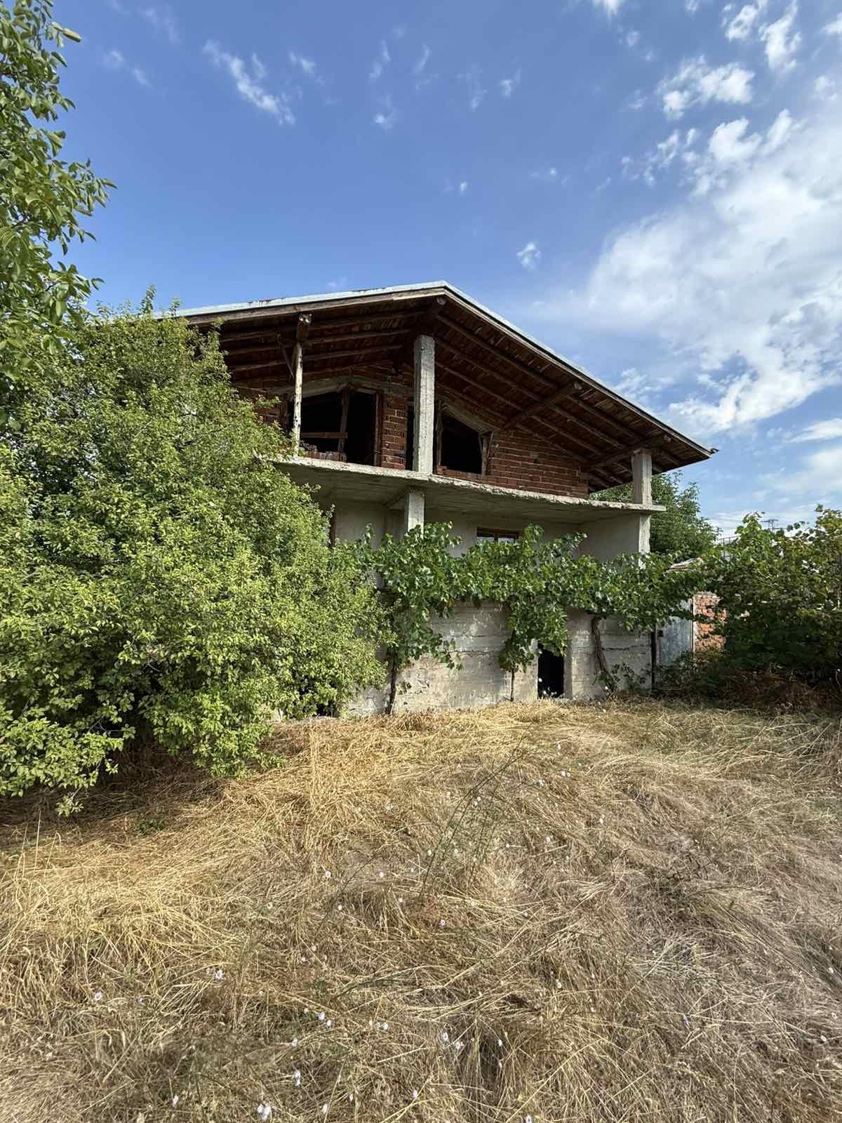 House for Sale in Belovitsa, Plovdiv