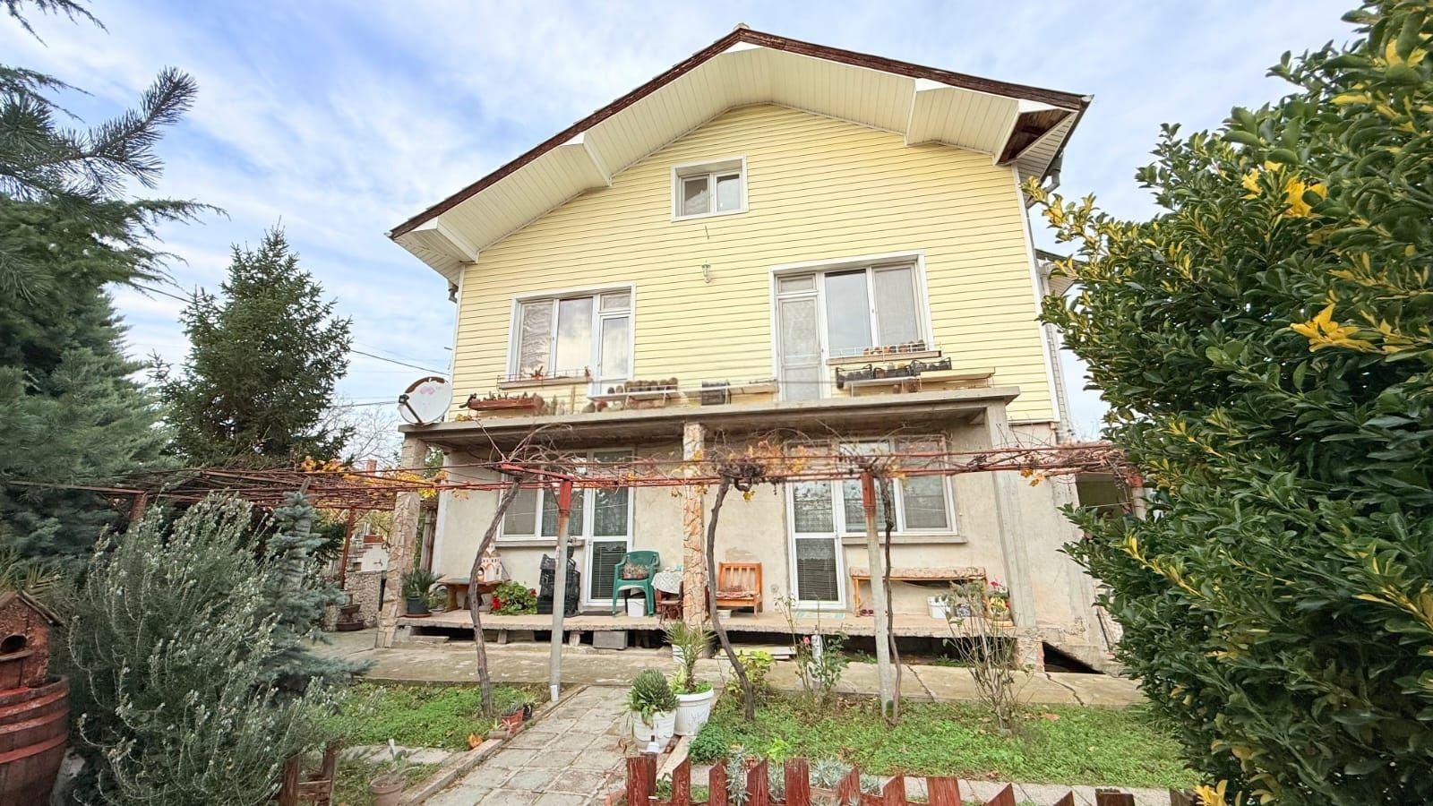 House for Sale in Burgas, Cherno more