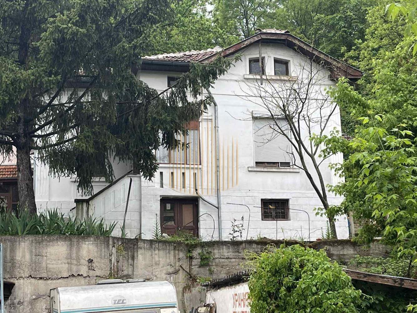 House for Sale in Pleven, Idealen tsentar