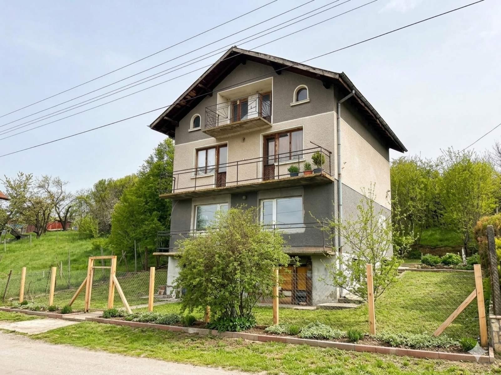 House for Sale in Sopitsa, Pernik