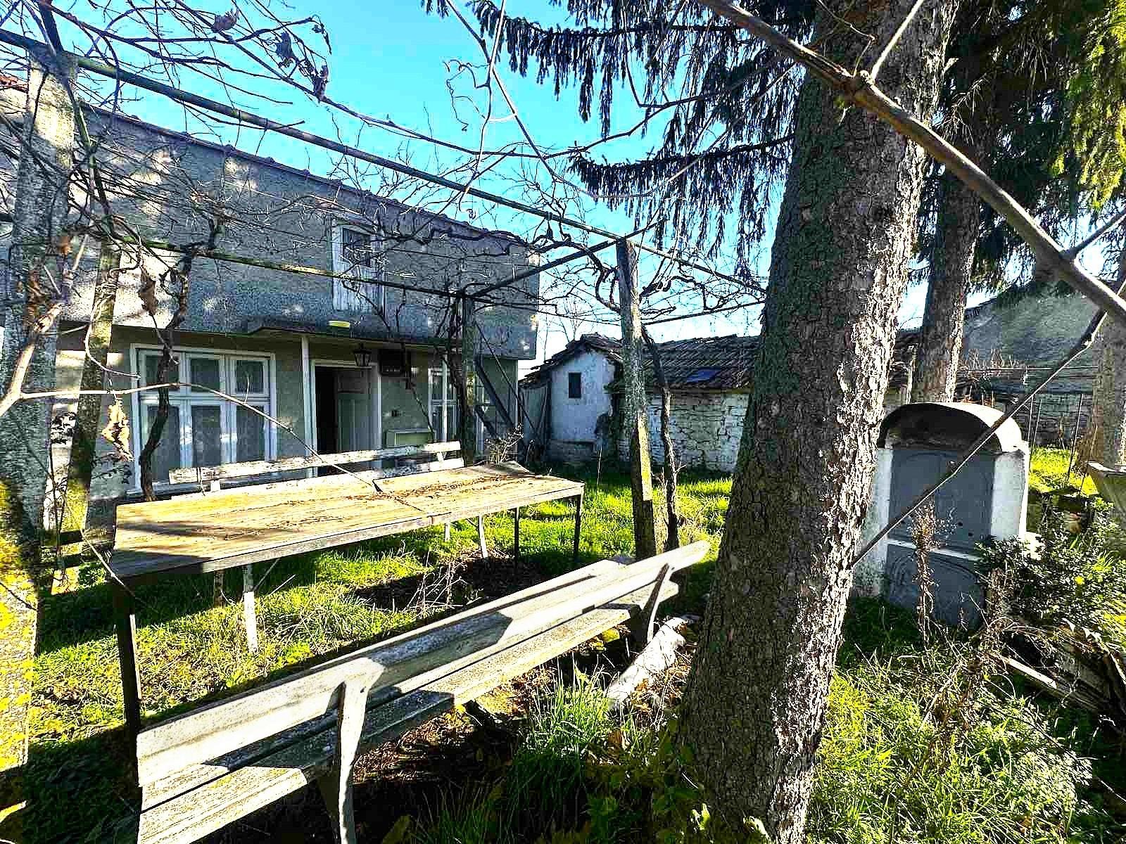 Villa for Sale in Shumen, Makak
