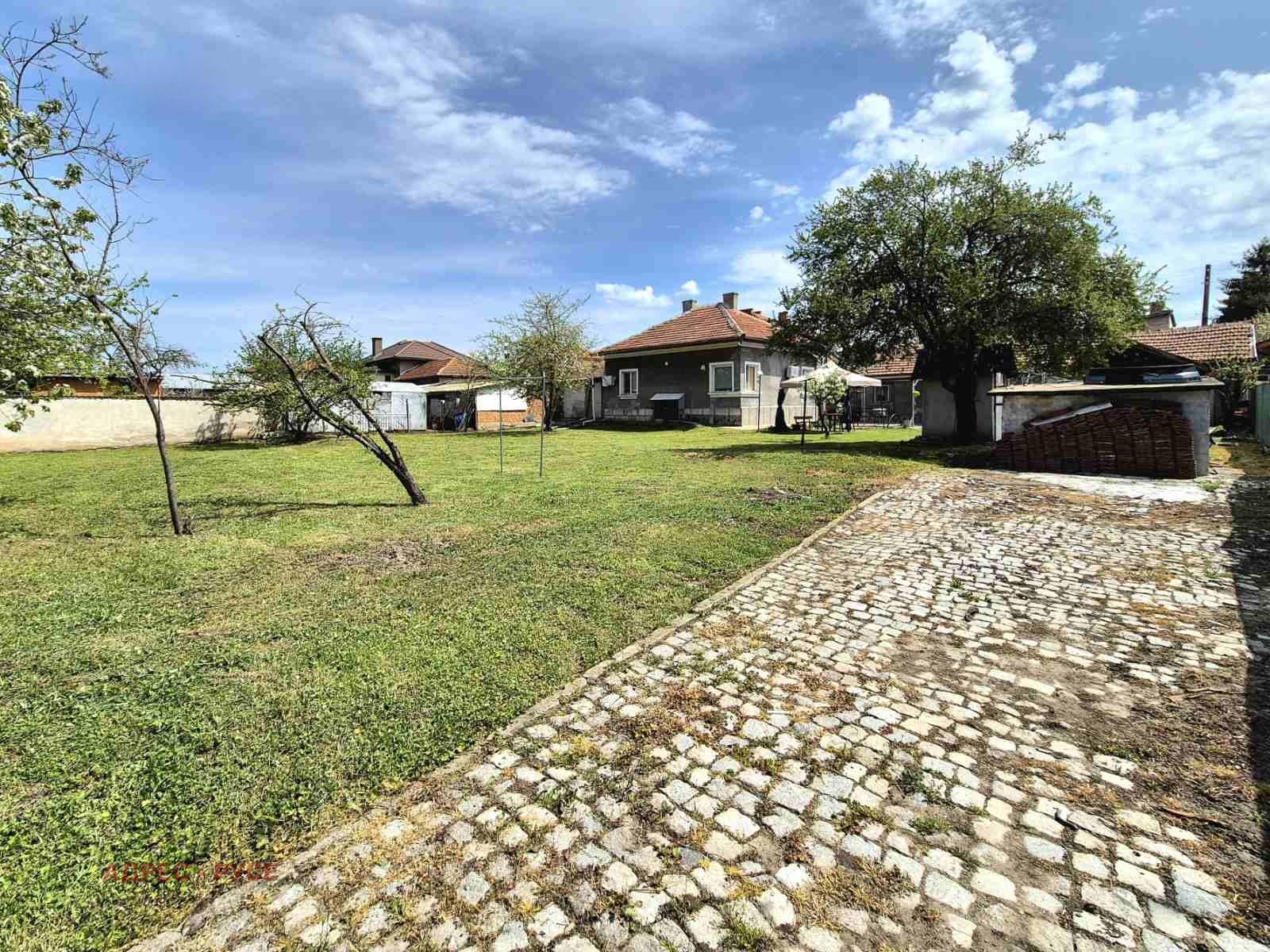 House for Sale in Nikolovo, Ruse