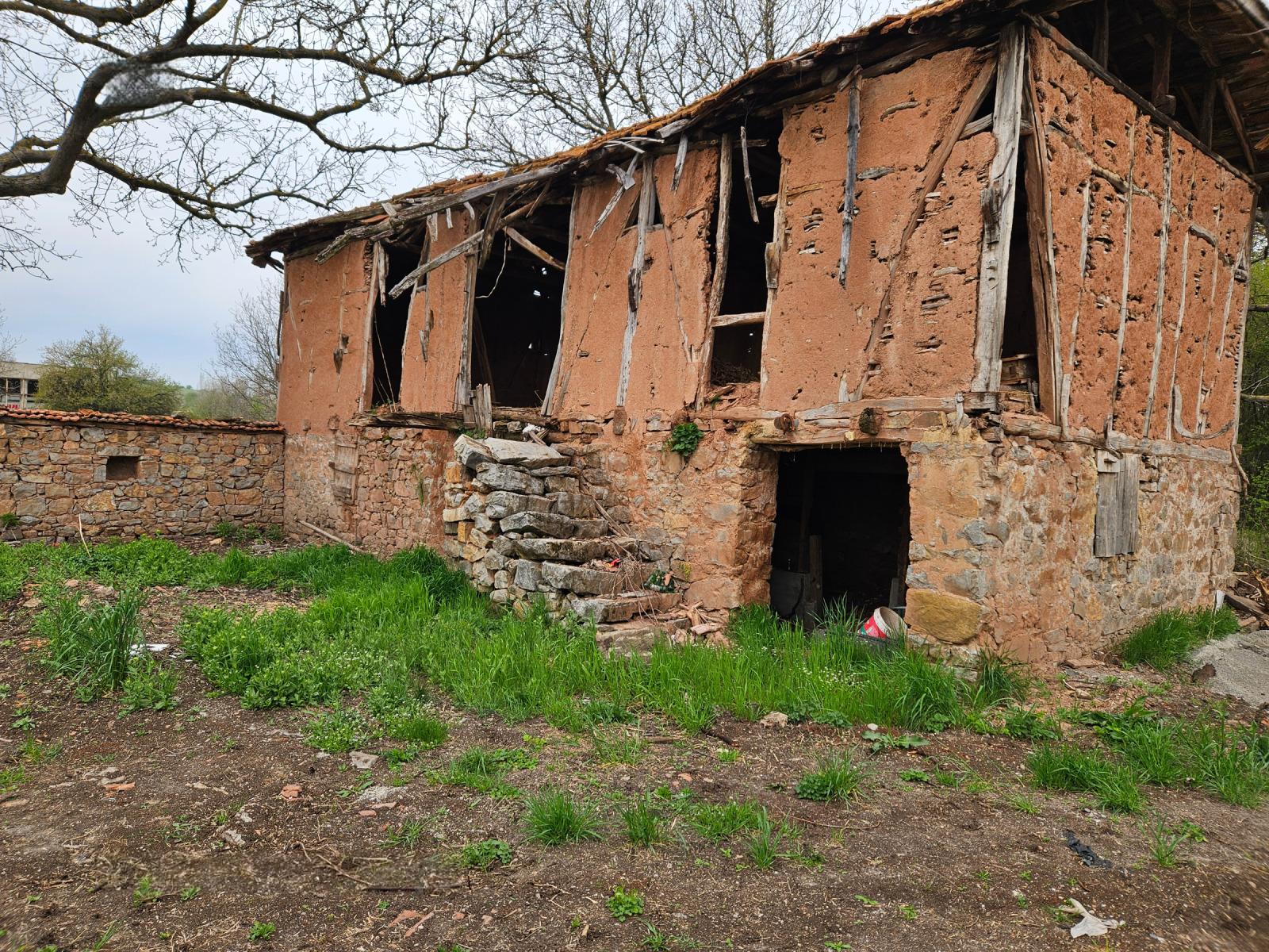 Villa for Sale in Chervena mogila, Pernik