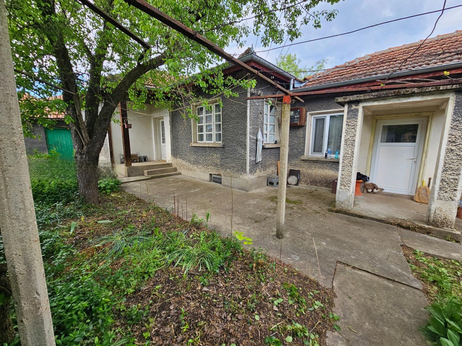 House for Sale in Polski Trambesh, Veliko Tarnovo