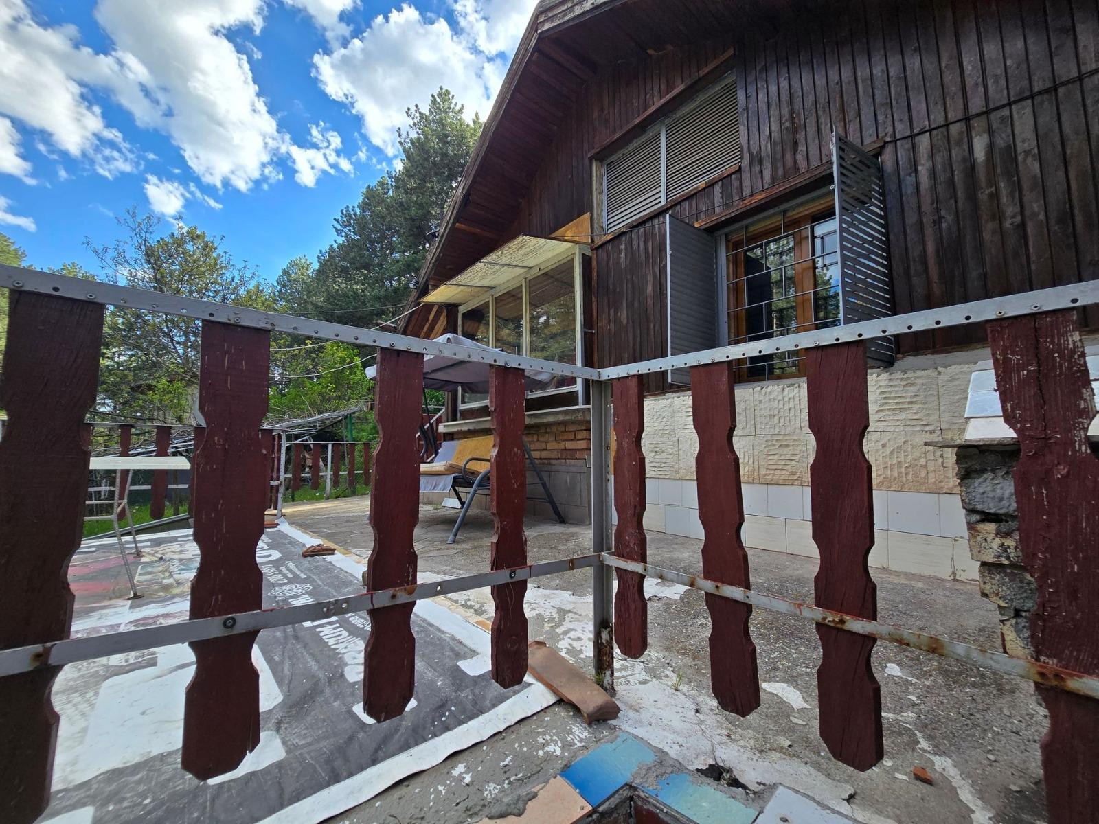 Villa for Sale in Sofia, Podgumer