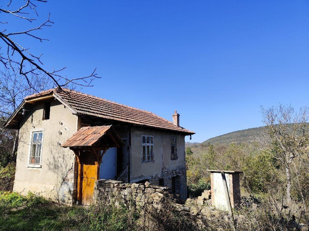 House for Sale in Kosarka, Gabrovo