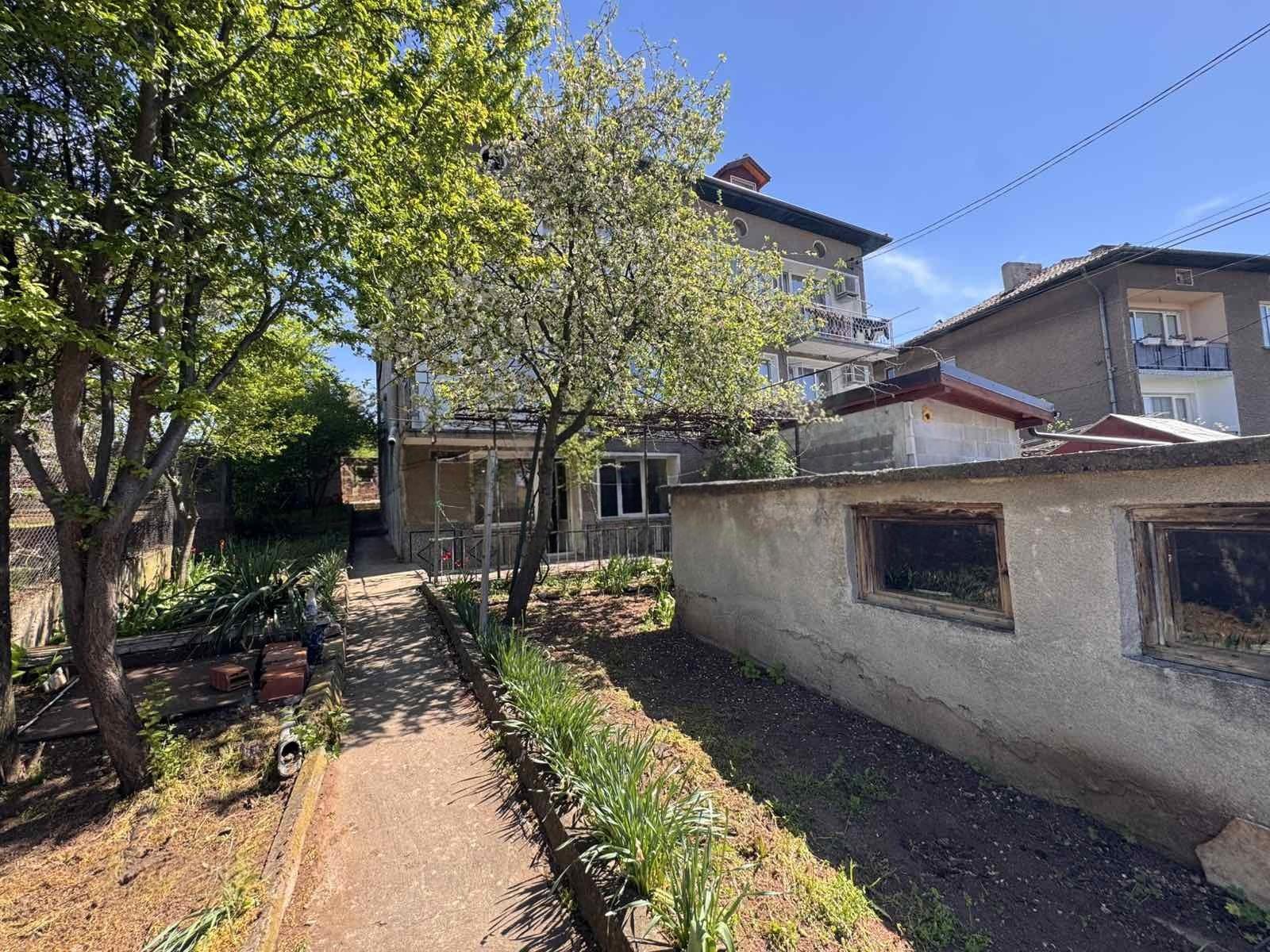 House for Sale in Pernik, Bela voda