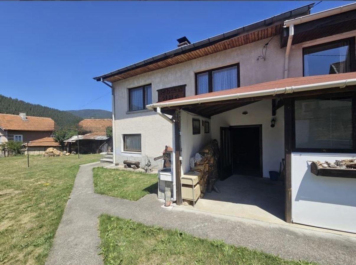 Villa for Sale in Govedartsi, Sofia Province