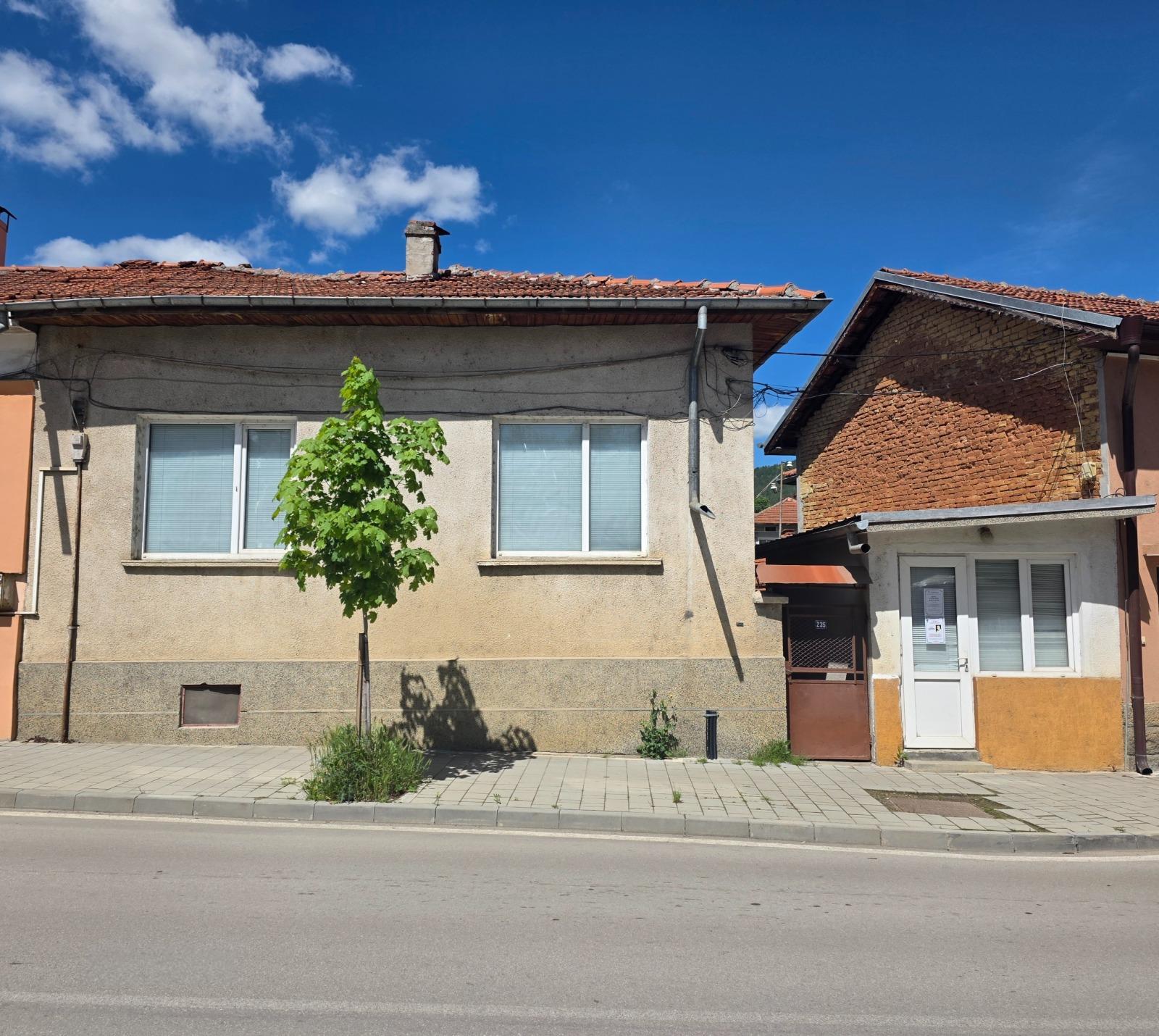 House for Sale in Troyan, Lovech