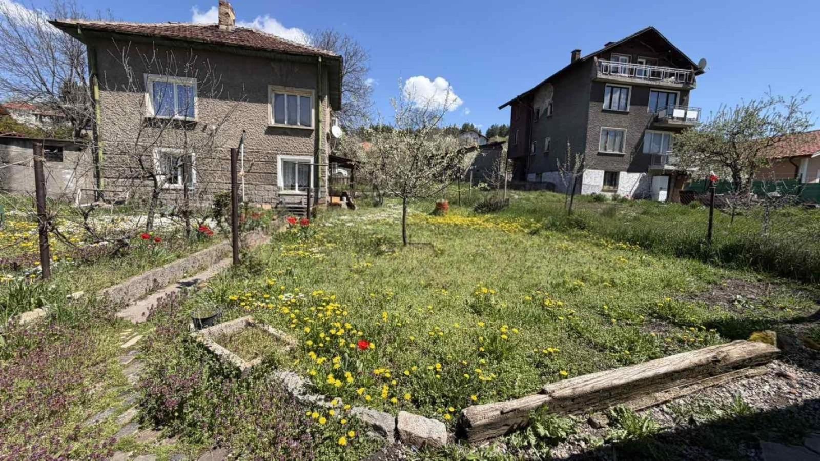 House for Sale in Pernik, Moshino